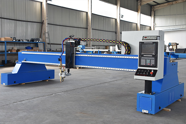 如何調(diào)節(jié)龍門式數(shù)控切割機(jī)噴嘴高度?