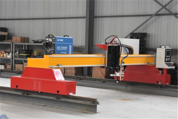 濟(jì)南龍門式數(shù)控切割機(jī)