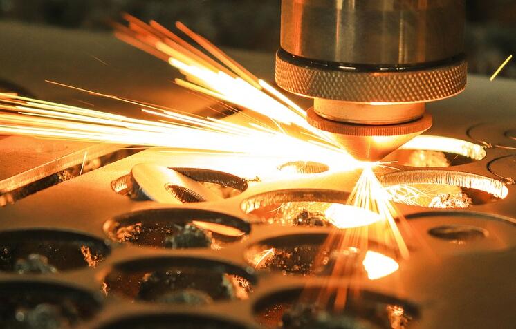 光纖激光切割機(jī)發(fā)展前景如何？有什么優(yōu)勢？