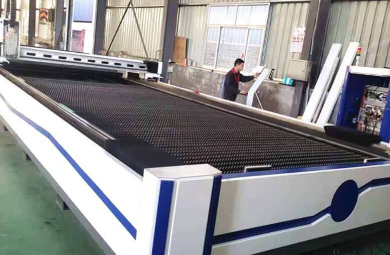 co2激光切割機多少錢？應該如何挑選co2切割機？