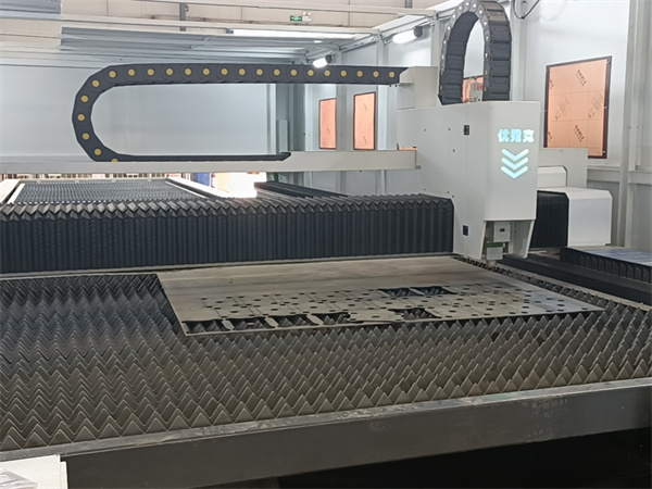 切割冷軋鋼板的激光切割機(jī)找哪個(gè)廠家購(gòu)買