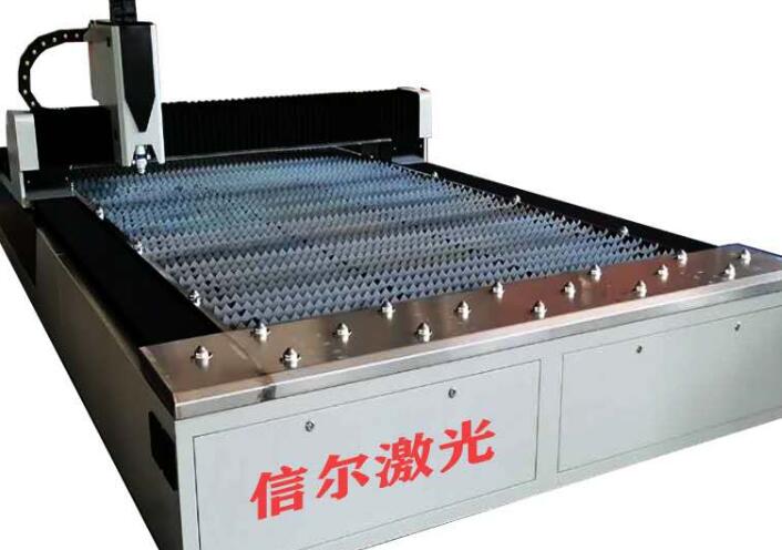 哪些方面對(duì)光纖激光切割機(jī)價(jià)格有影響?